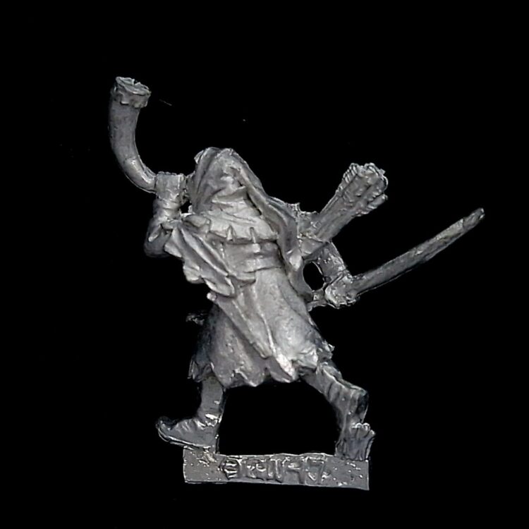 A photo of a Bretonnia Squires with Bows Musician Warhammer miniature