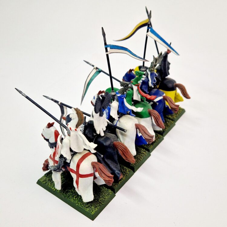 A photo of Bretonnia Knights of the Realm Warhammer miniatures