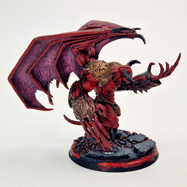 A photo of a Chaos Slaves to Darkness Daemon Prince Warhammer miniature