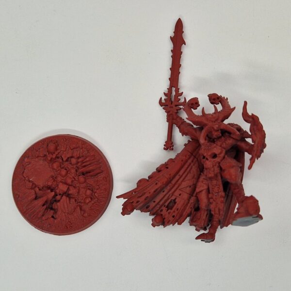 A photo of a Chaos Daemons Skulltaker Warhammer miniature
