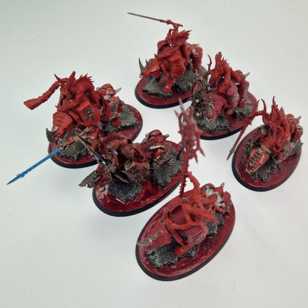 A photo of Chaos Daemons Bloocrushers Warhammer miniatures