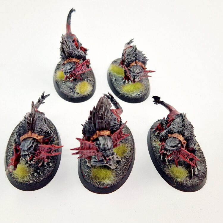 A photo of Chaos Daemons Flesh Hounds Warhammer miniatures