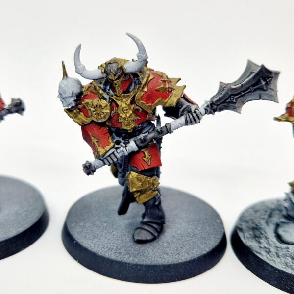 A photo of Chaos Slaves to Darkness Chosen Warhammer miniatures