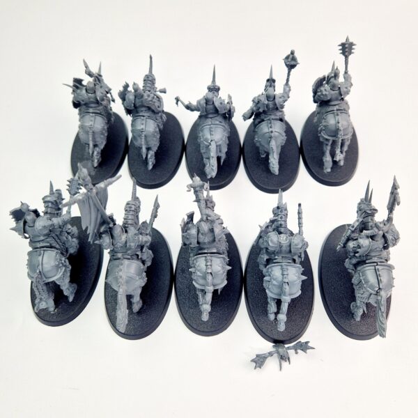 A photo of Chaos Slaves to Darkness Knights Warhammer miniatures