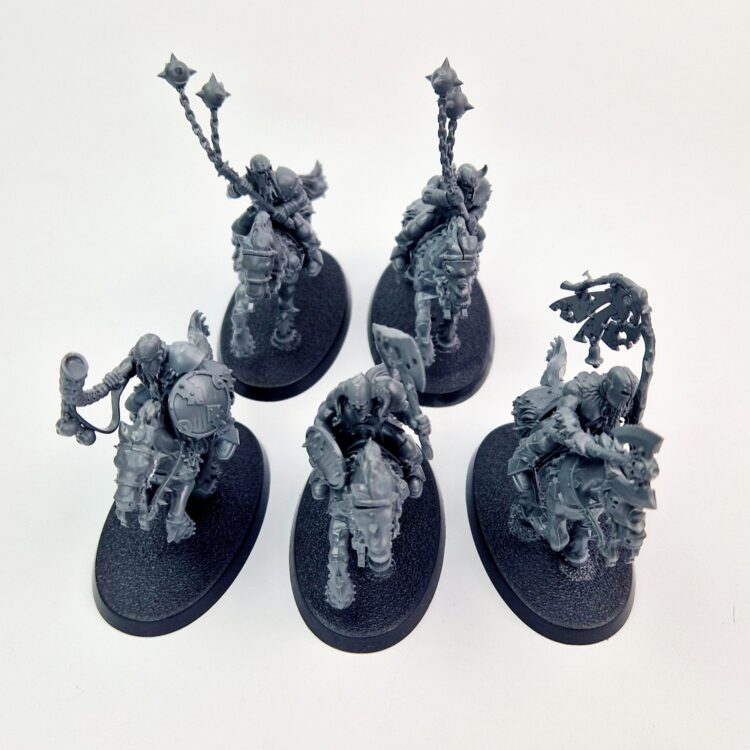 A photo of Chaos Slaves to Darkness Marauder Horsemen Warhammer miniatures