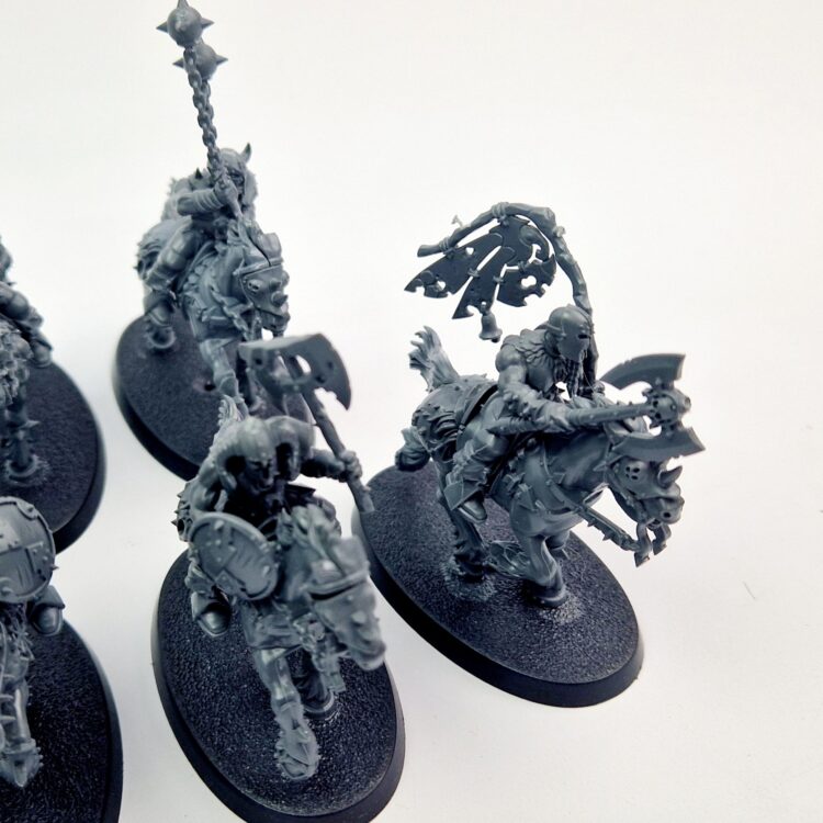 A photo of Chaos Slaves to Darkness Marauder Horsemen Warhammer miniatures