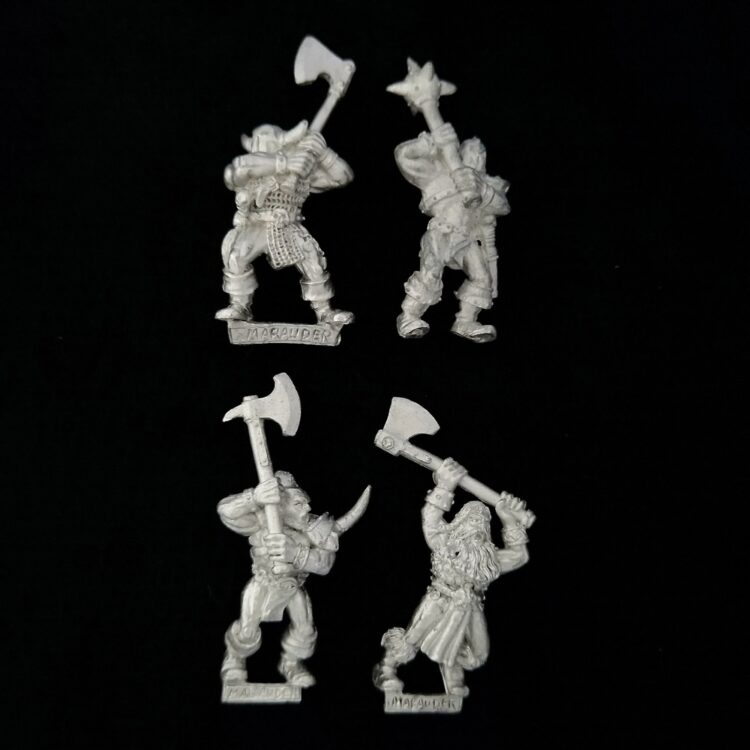 A photo of Chaos Warriors Marauders with Two-Handed Weapons Warhammer miniatures