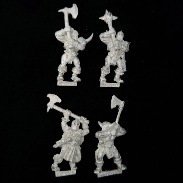 A photo of Chaos Warriors Marauders with Two-Handed Weapons Warhammer miniatures