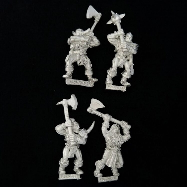 A photo of Chaos Warriors Marauders with Two-Handed Weapons Warhammer miniatures