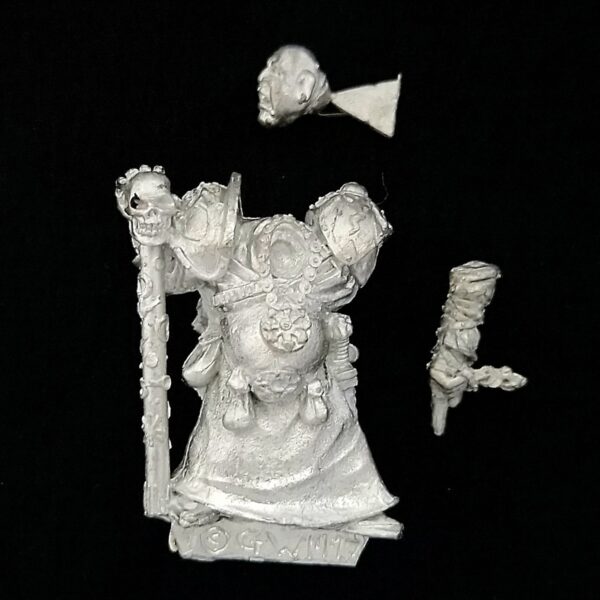 A photo of a Warriors of Chaos Sorcerer Warhammer miniature