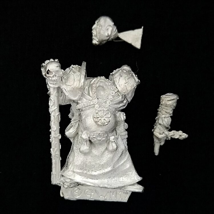 A photo of a Chaos Warriors Sorcerer Warhammer miniature