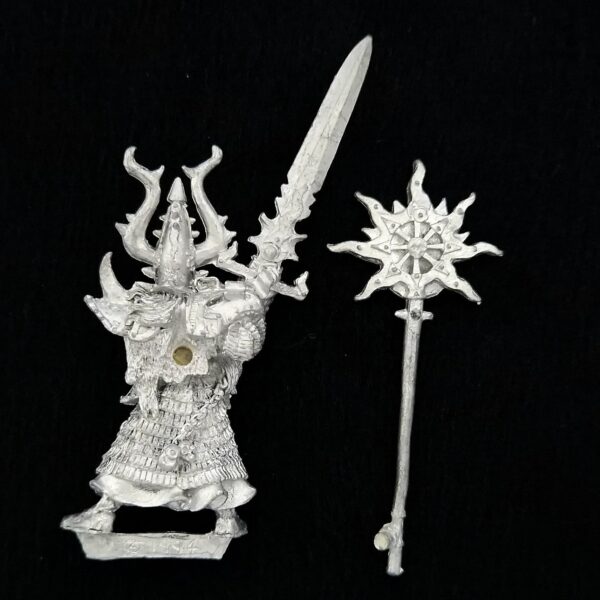 A photo of a Chaos Warriors Aekold Helbrass Champion of Tzeentch Warhammer miniature