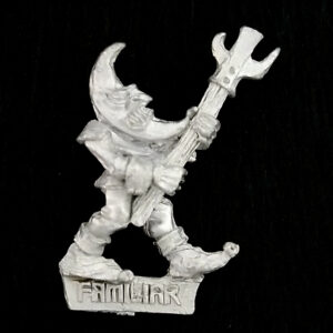 A photo of a Warriors of Chaos Familiar Lune Warhammer miniature