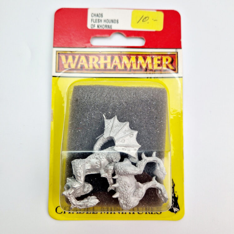 A photo of a Chaos Daemons Flesh Hound Warhammer miniatures