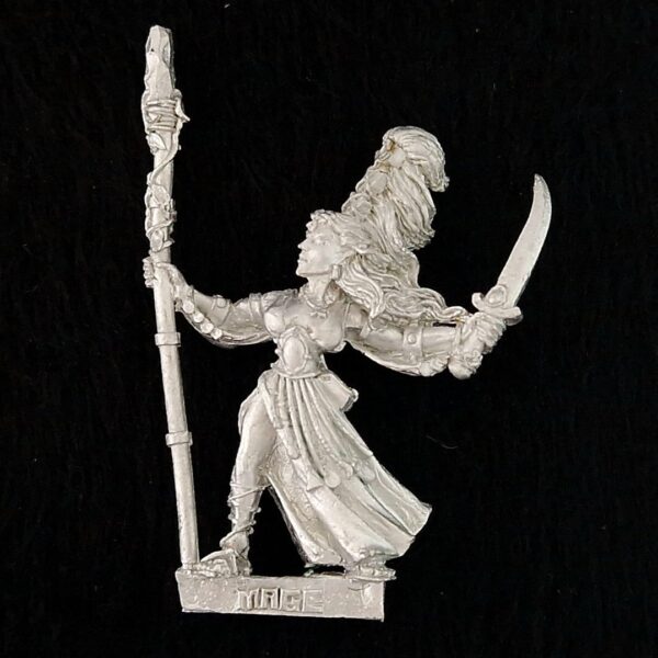 A photo of a Wood Elves Sorceress on Foot Warhammer miniature