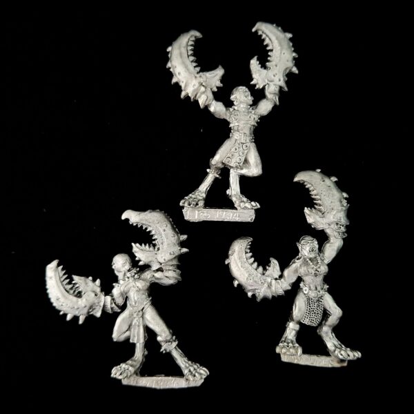 A photo of Chaos Daemons Daemonettes of Slaanesh Warhammer miniatures