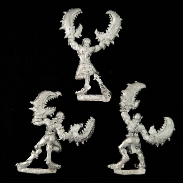 A photo of Chaos Daemons Daemonettes of Slaanesh Warhammer miniatures