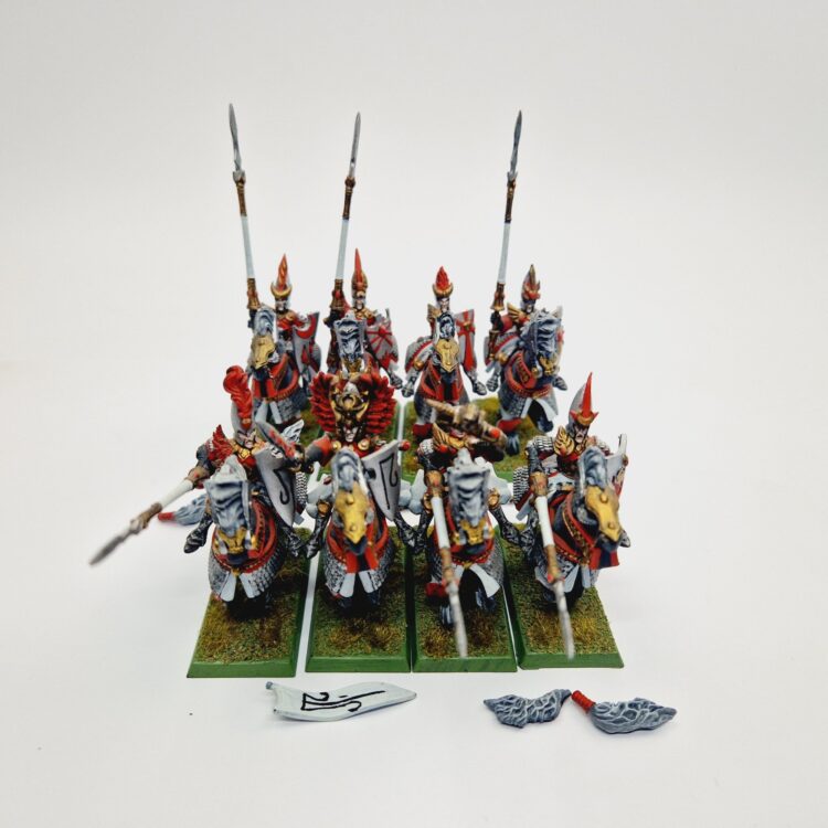 A photo of High Elves Silver Helms Warhammer miniatures