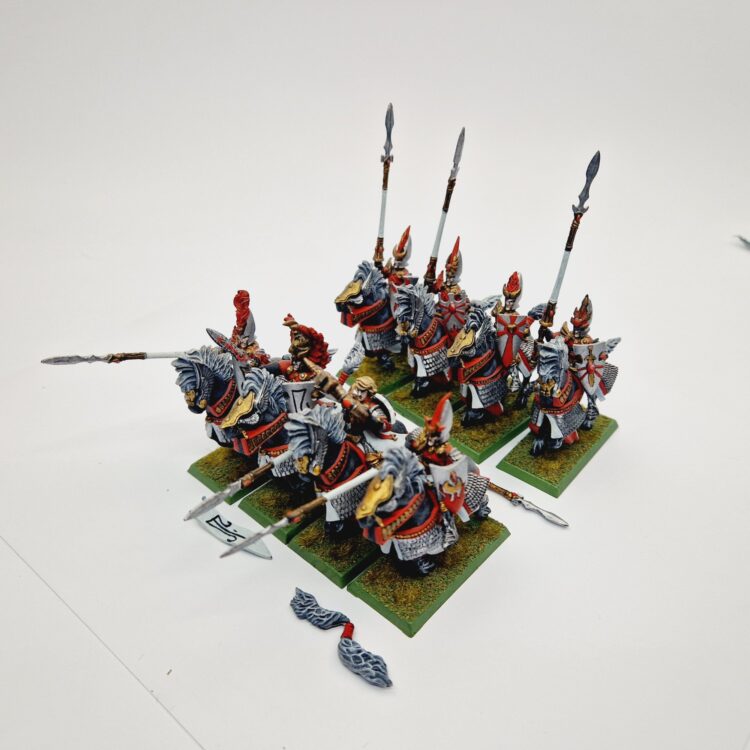 A photo of High Elves Silver Helms Warhammer miniatures