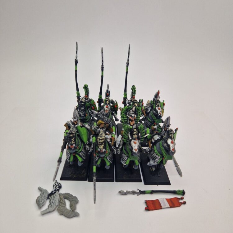 A photo of High Elves Silver Helms Warhammer miniatures