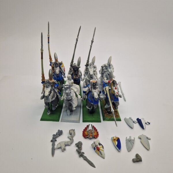 A photo of High Elves Silver Helms Warhammer miniatures