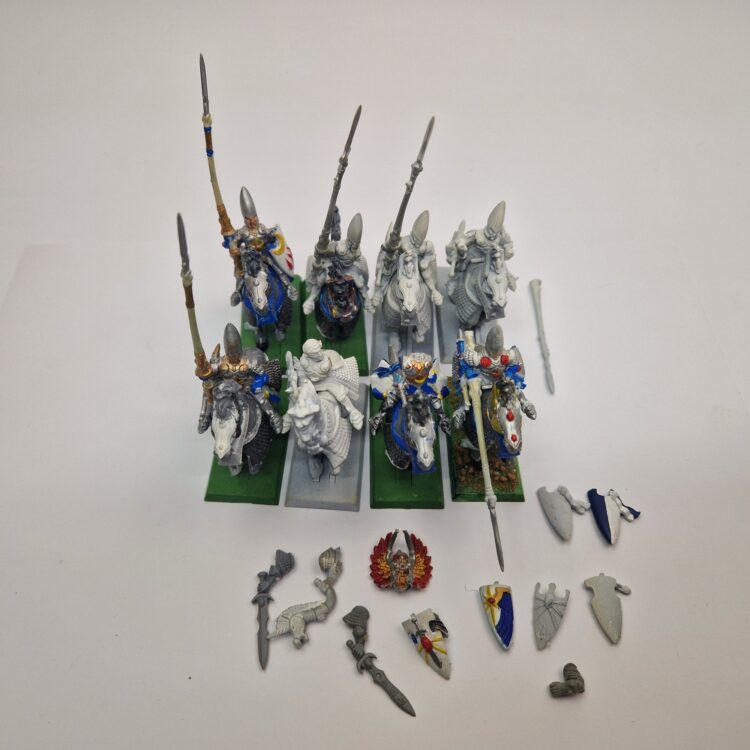 A photo of High Elves Silver Helms Warhammer miniatures