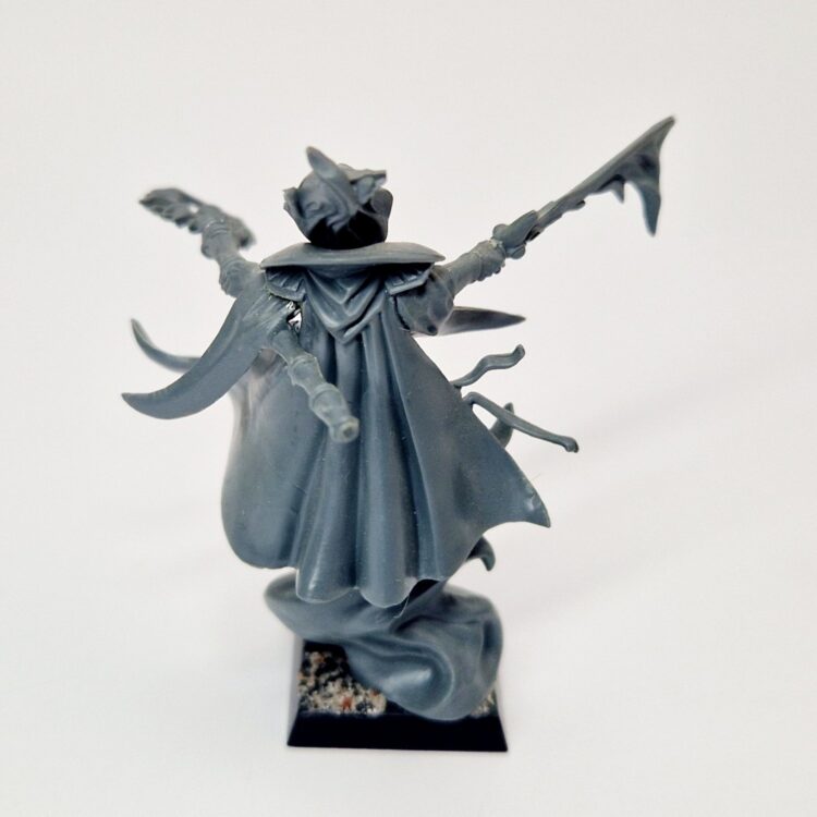 A photo of a High Elves Mage Warhammer miniature