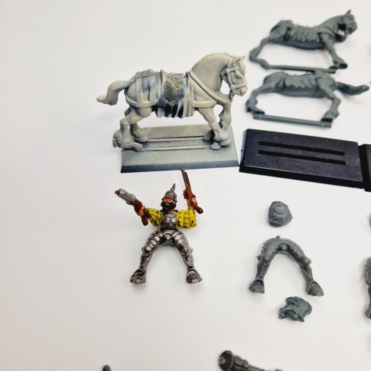 A photo of The Empire Pistolliers Warhammer miniatures