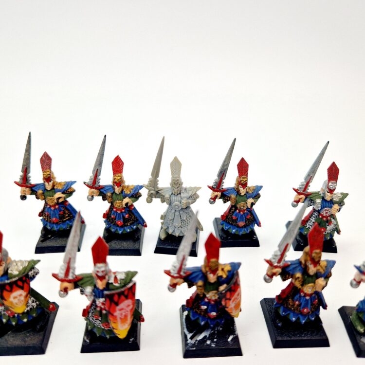 A photo of Dark Elves Warriors Warhammer miniatures