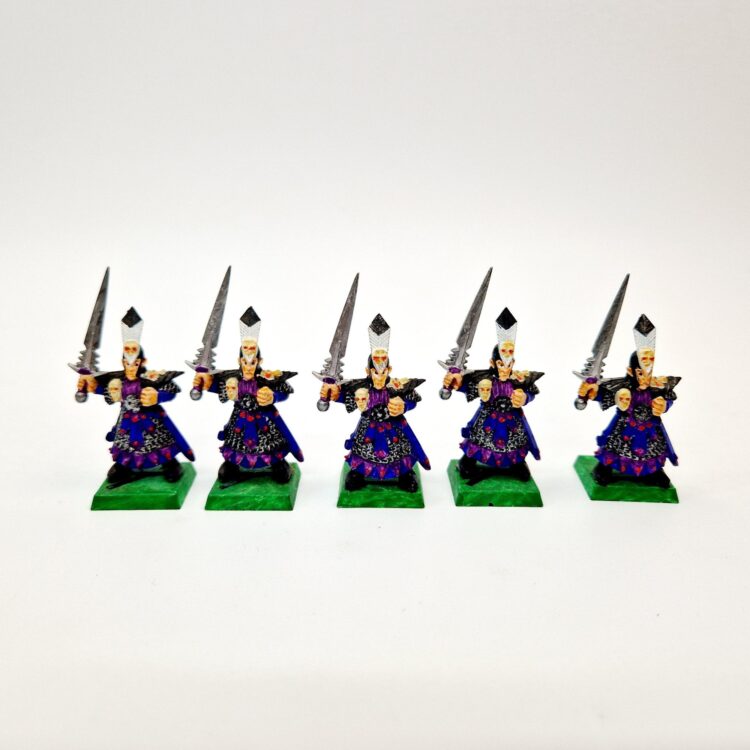 A photo of Dark Elves Warriors Warhammer miniatures