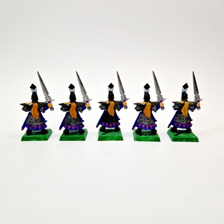 A photo of Dark Elves Warriors Warhammer miniatures