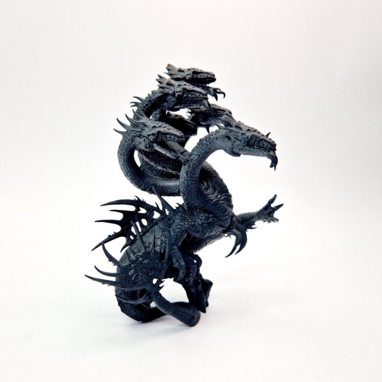 A photo of a Dark Elves War Hydra Warhammer miniature