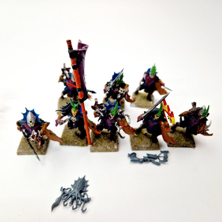 A photo of Dark Elves Bleakswords Warhammer miniatures