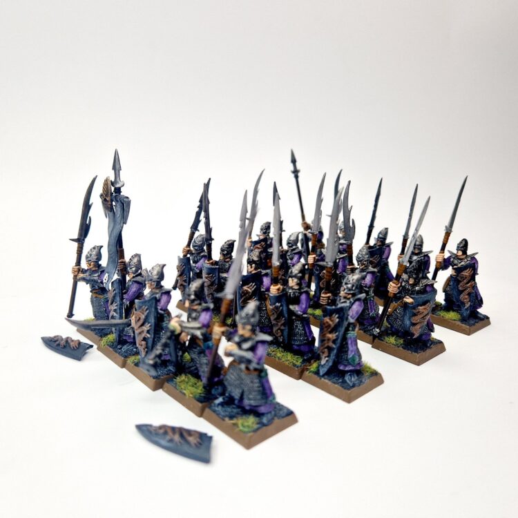 A photo of Dark Elves Warriors Regiment Warhammer miniatures