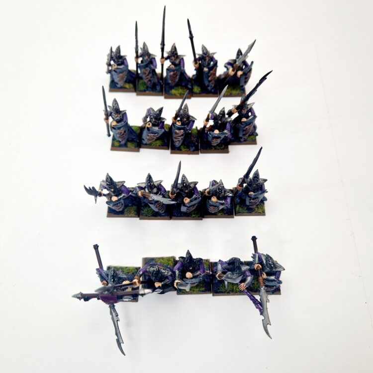 A photo of Dark Elves Warriors Regiment Warhammer miniatures