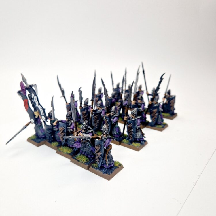 A photo of Dark Elves Spearmen Warhammer miniatures