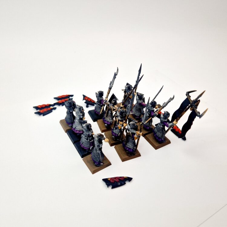 A photo of Dark Elves Warriors Regiment Warhammer miniatures