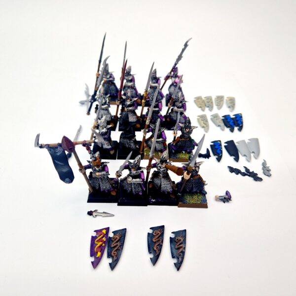 A photo of Dark Elves Warriors Regiment Warhammer miniatures