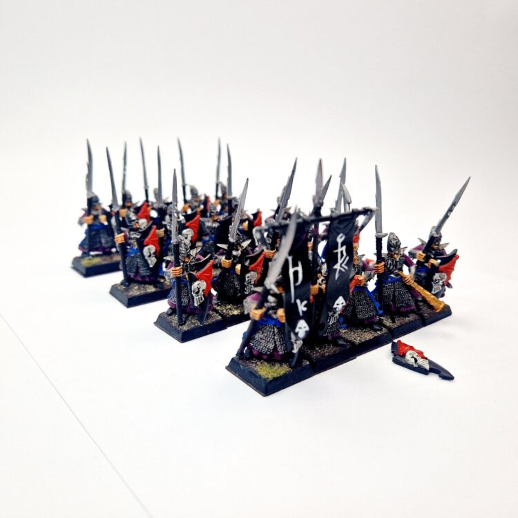 A photo of Dark Elves Warriors Regiment Warhammer miniatures