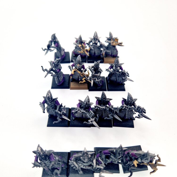 A photo of Dark Elves Warriors Regiment Crossbowmen Warhammer miniatures