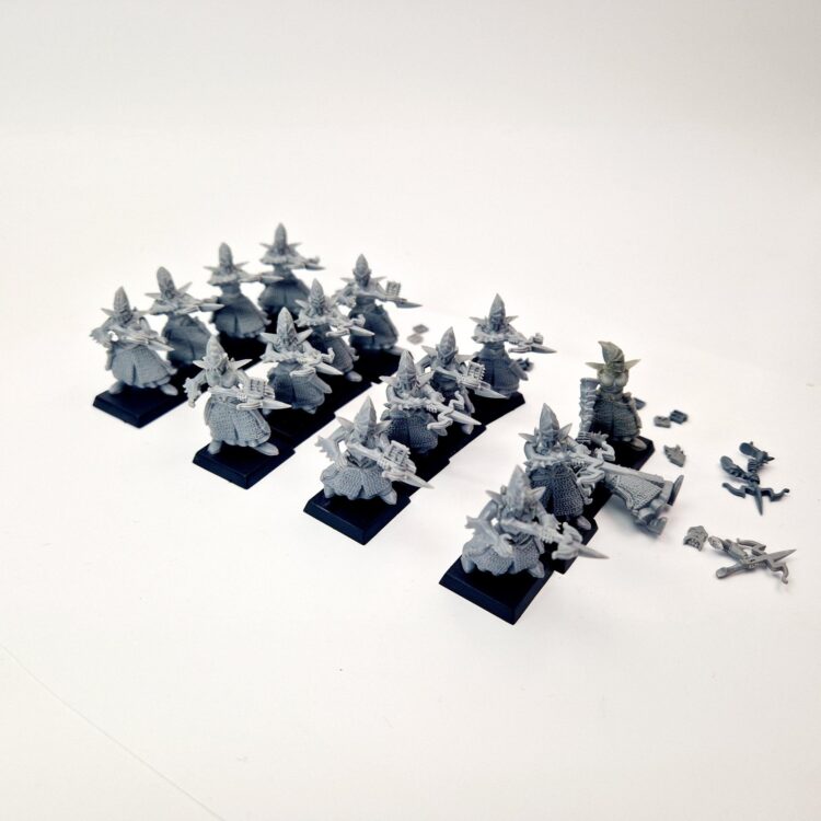 A photo of Dark Elves Warriors Regiment Crossbowmen Warhammer miniatures