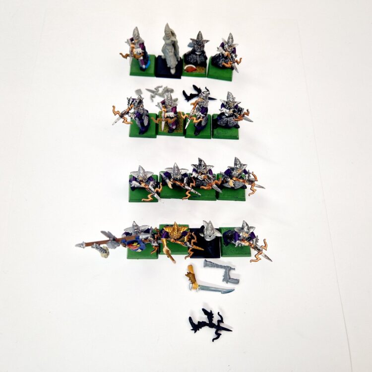 A photo of Dark Elves Warriors Regiment Crossbowmen Warhammer miniatures