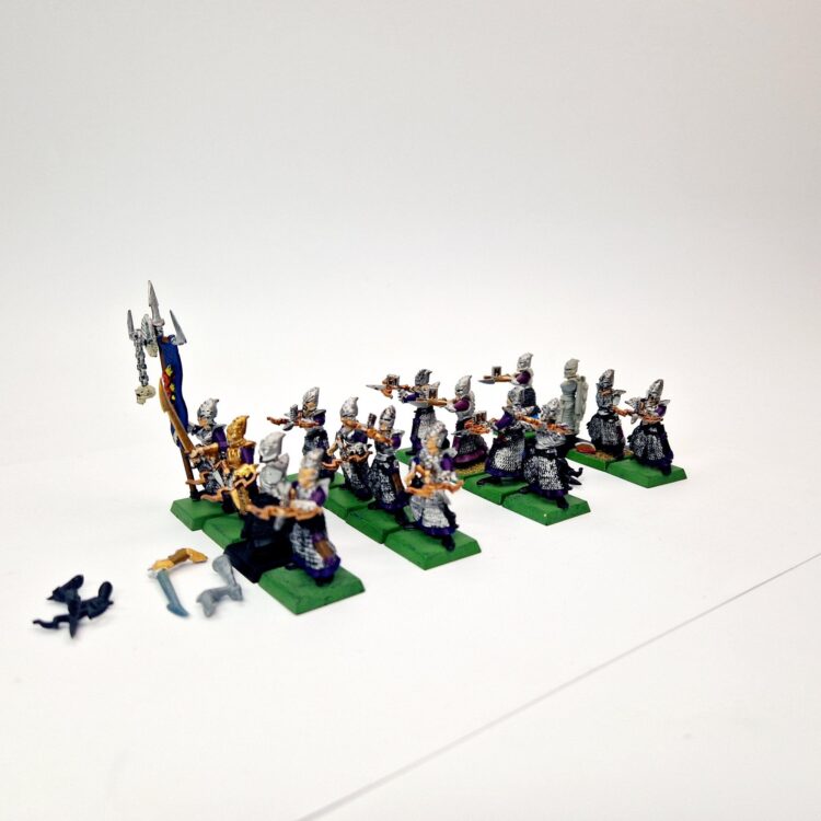 A photo of Dark Elves Warriors Regiment Crossbowmen Warhammer miniatures