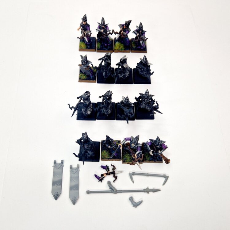 A photo of Dark Elves Warriors Regiment Crossbowmen Warhammer miniatures