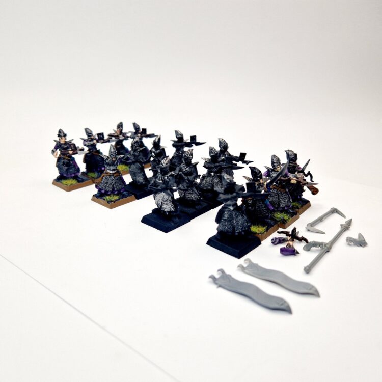 A photo of Dark Elves Warriors Regiment Crossbowmen Warhammer miniatures