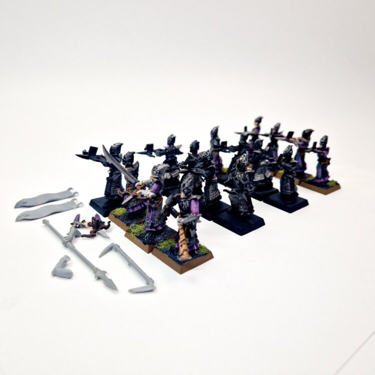 A photo of Dark Elves Warriors Regiment Crossbowmen Warhammer miniatures