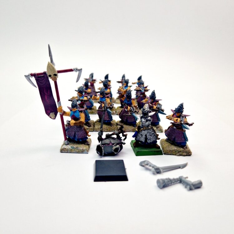 A photo of Dark Elves Warriors Regiment Crossbowmen Warhammer miniatures