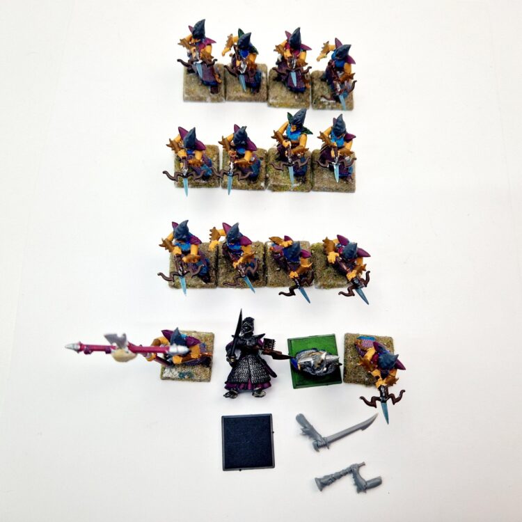 A photo of Dark Elves Warriors Regiment Crossbowmen Warhammer miniatures