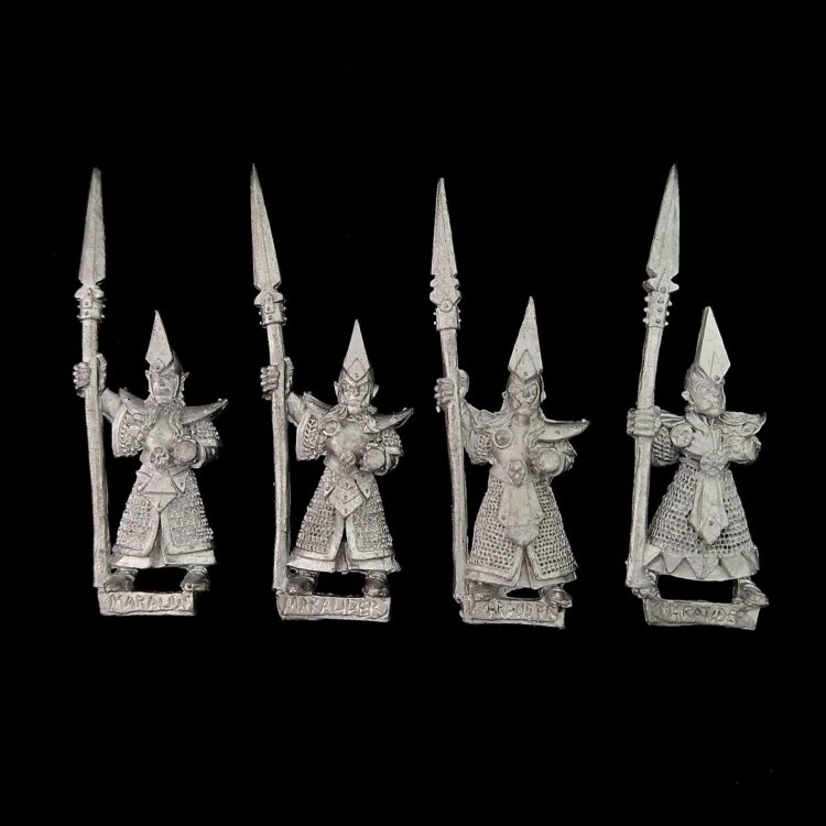 A photo of Dark Elves Spearmen Warhammer miniatures