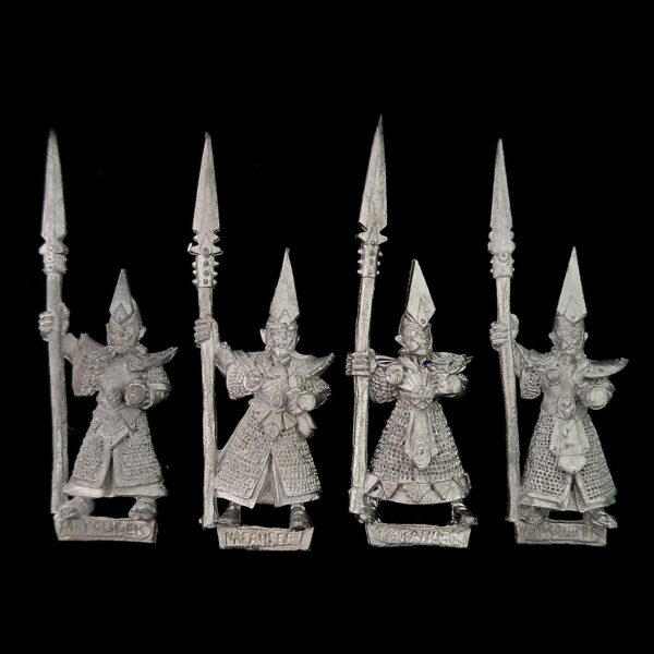 A photo of Dark Elves Spearmen Warhammer miniatures